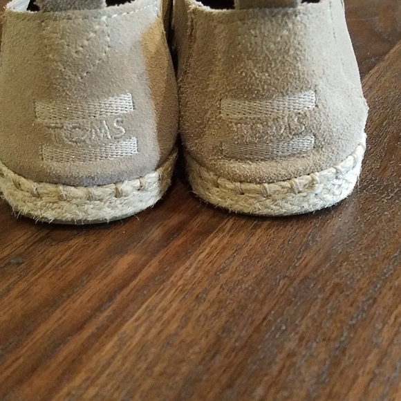 Toms suede shoes - Picture 4 of 7